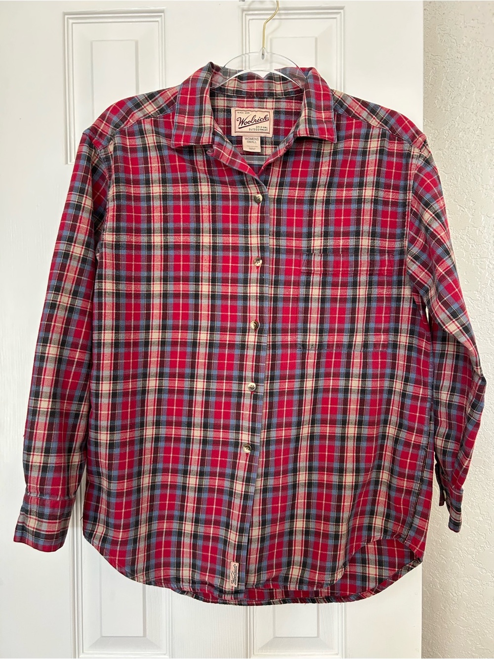 Woolrich Vintage Flannel Plaid Button-Down Shirt in Red and Blue
